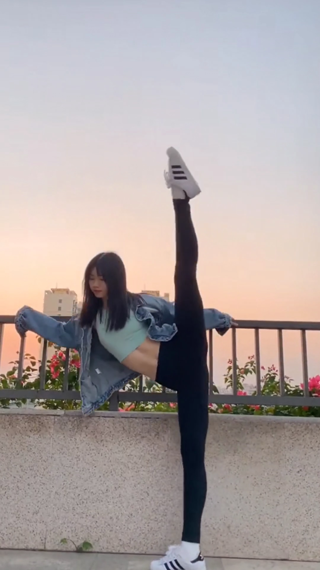 美不美看大腿
