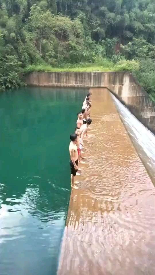 来跟上！